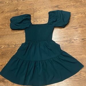 Green puff sleeve dress